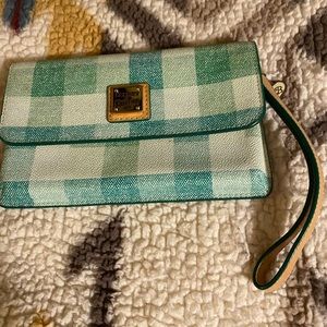 Womens Dooney & Bourke wristlet nwot firm price or bundle